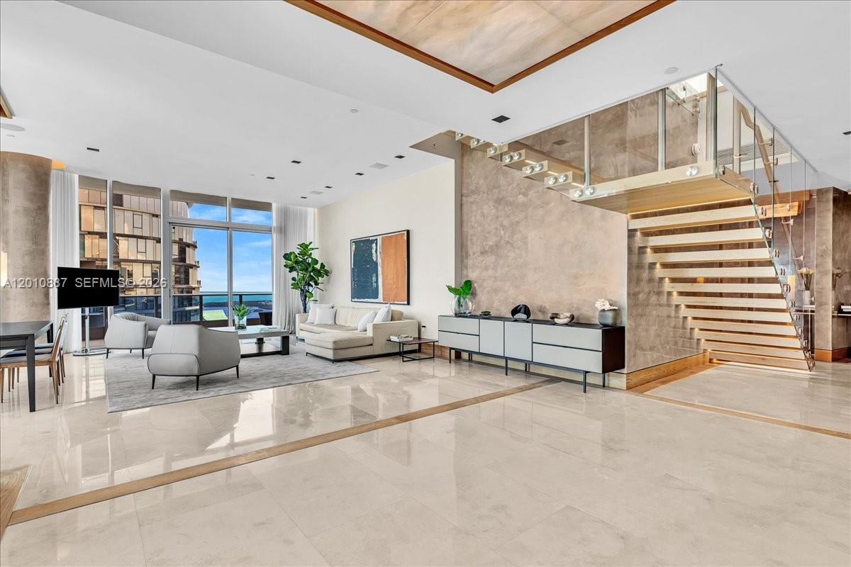 200 Biscayne Blvd Way #PH 5401 Miami, FL 33131