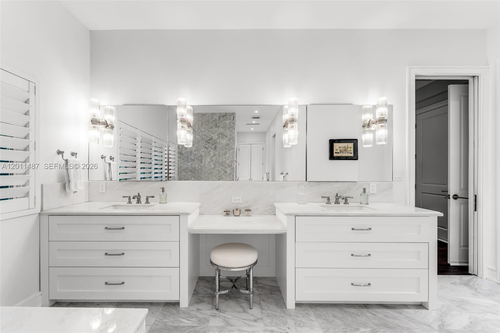 4901 Hammock Park Dr Coral Gables, FL 33156