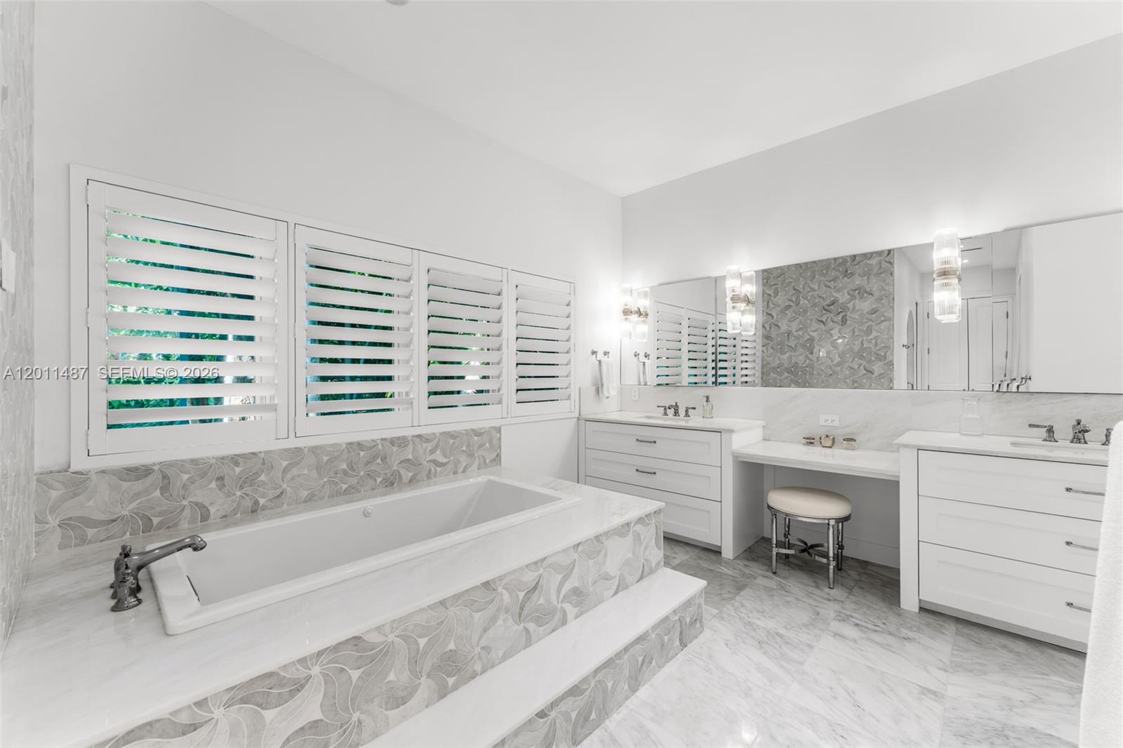 4901 Hammock Park Dr Coral Gables, FL 33156