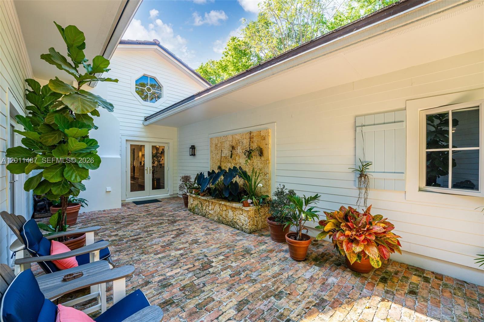 4901 Hammock Park Dr Coral Gables, FL 33156