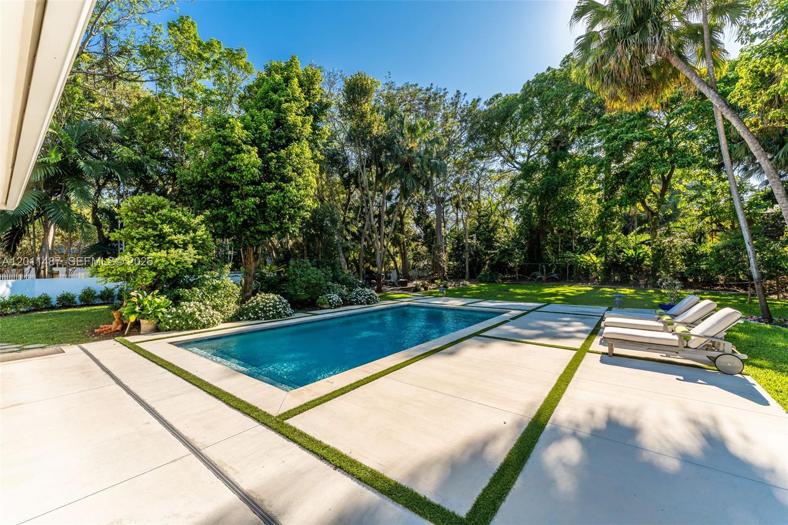 4901 Hammock Park Dr Coral Gables, FL 33156