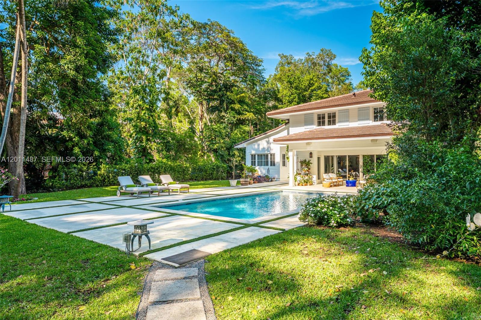 4901 Hammock Park Dr Coral Gables, FL 33156