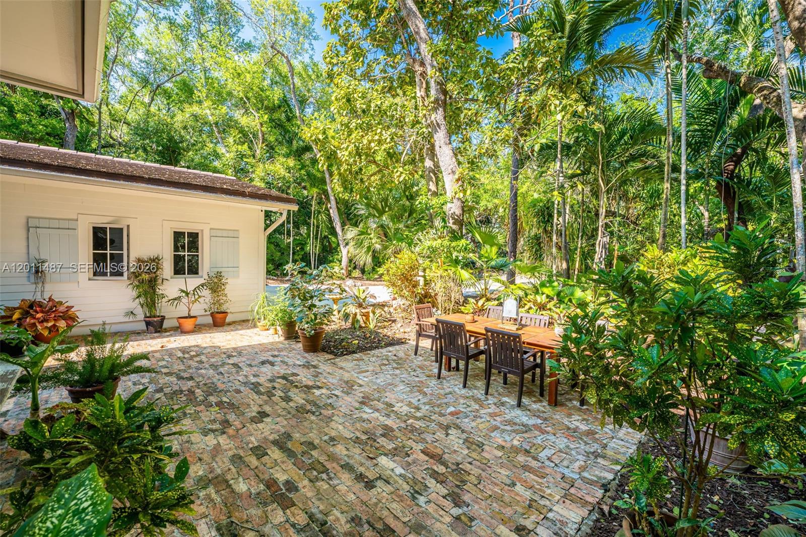 4901 Hammock Park Dr Coral Gables, FL 33156
