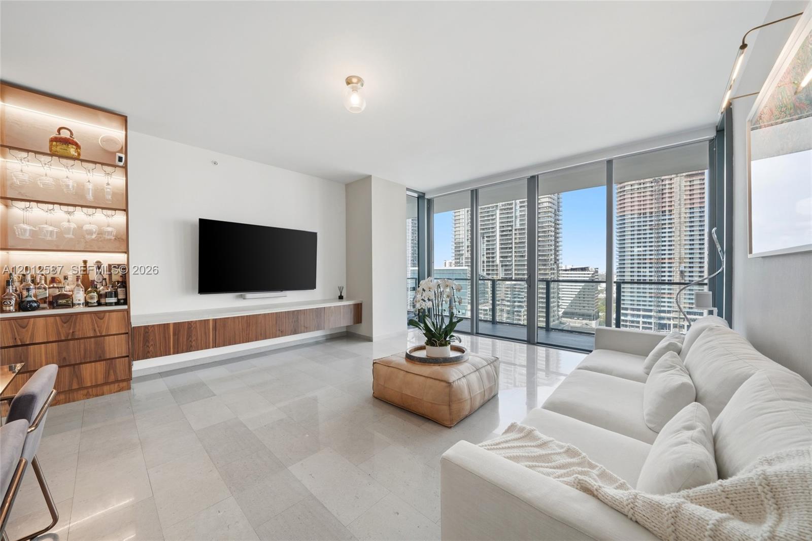image Reach Brickell City Centre0