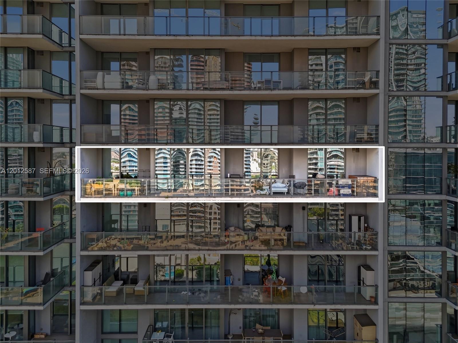 68 SE 6th St #1904 Miami, FL 33131