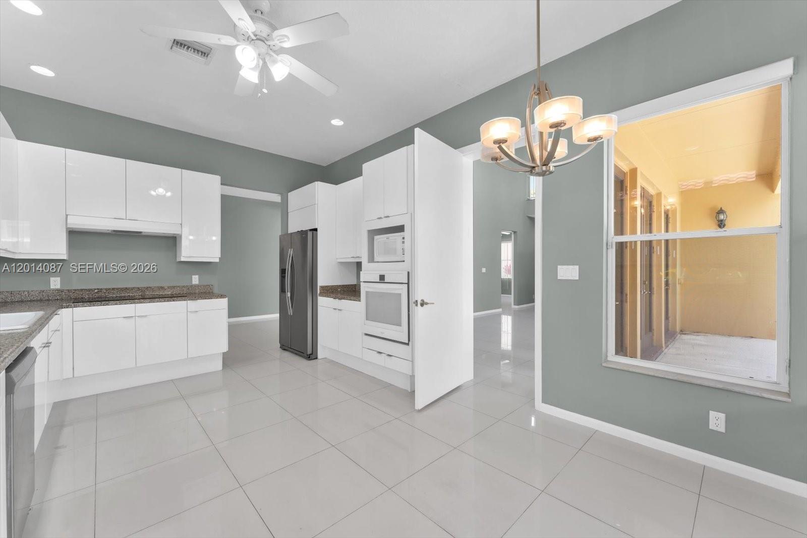 3728 NE 208th Ter Aventura, FL 33180