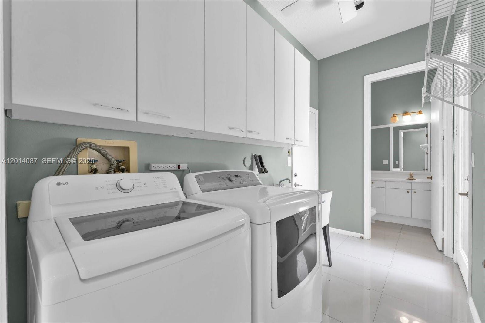 3728 NE 208th Ter Aventura, FL 33180