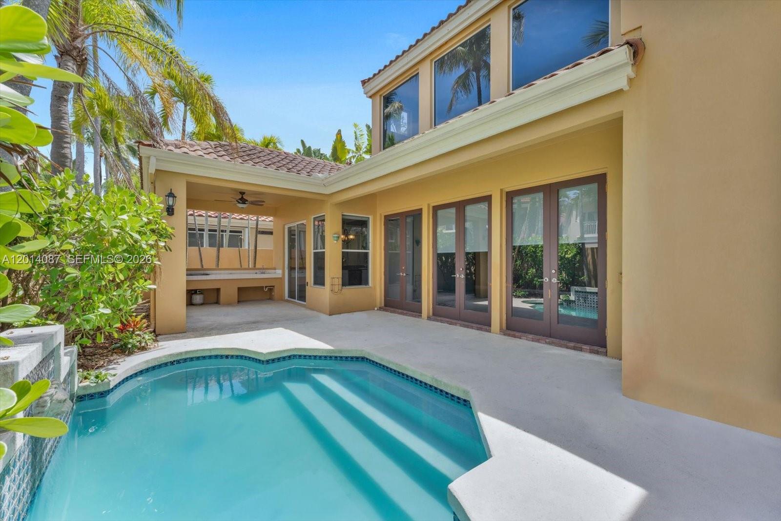 3728 NE 208th Ter Aventura, FL 33180