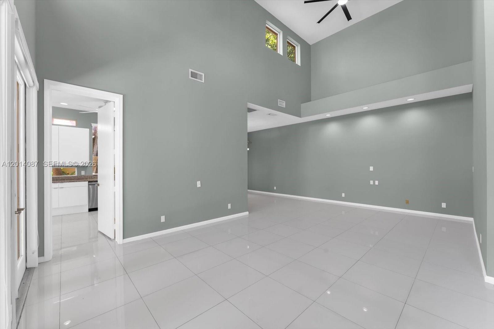 3728 NE 208th Ter Aventura, FL 33180