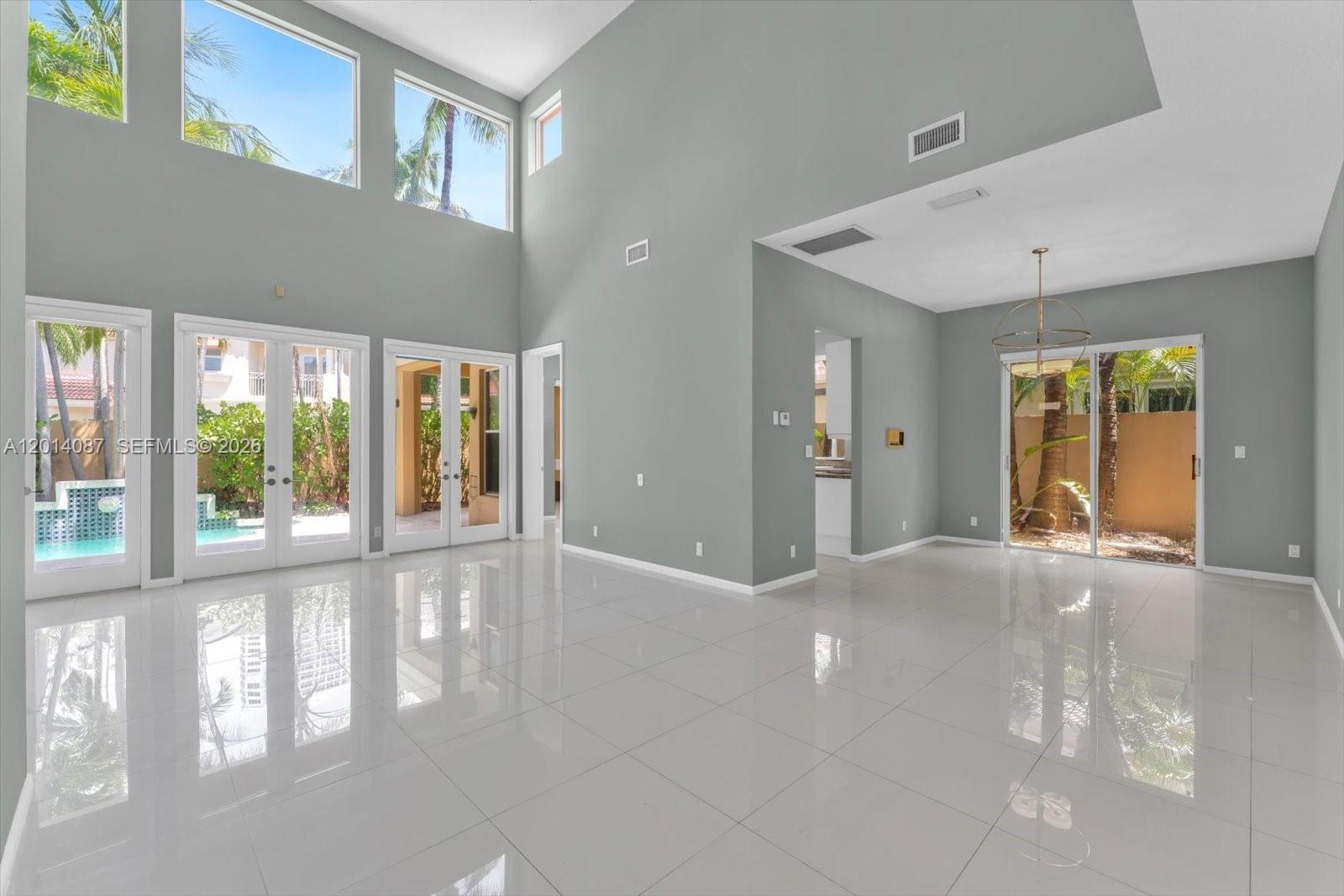 3728 NE 208th Ter Aventura, FL 33180
