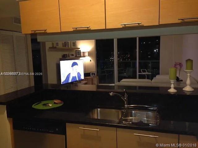 image Brickell on the River North13