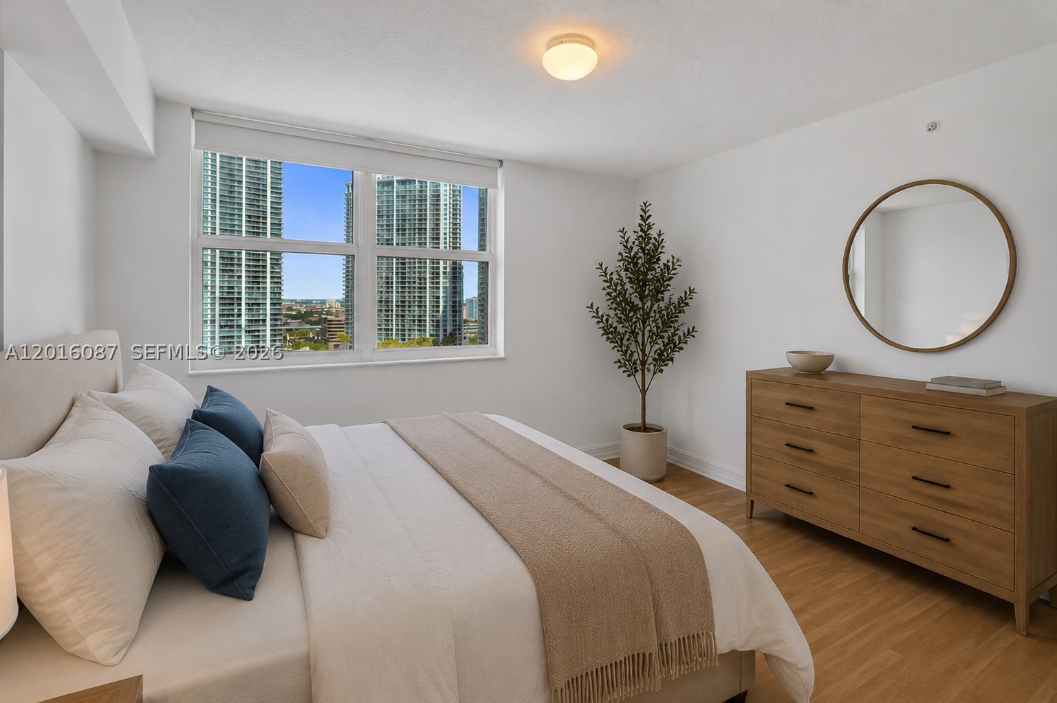 image Brickell on the River North19