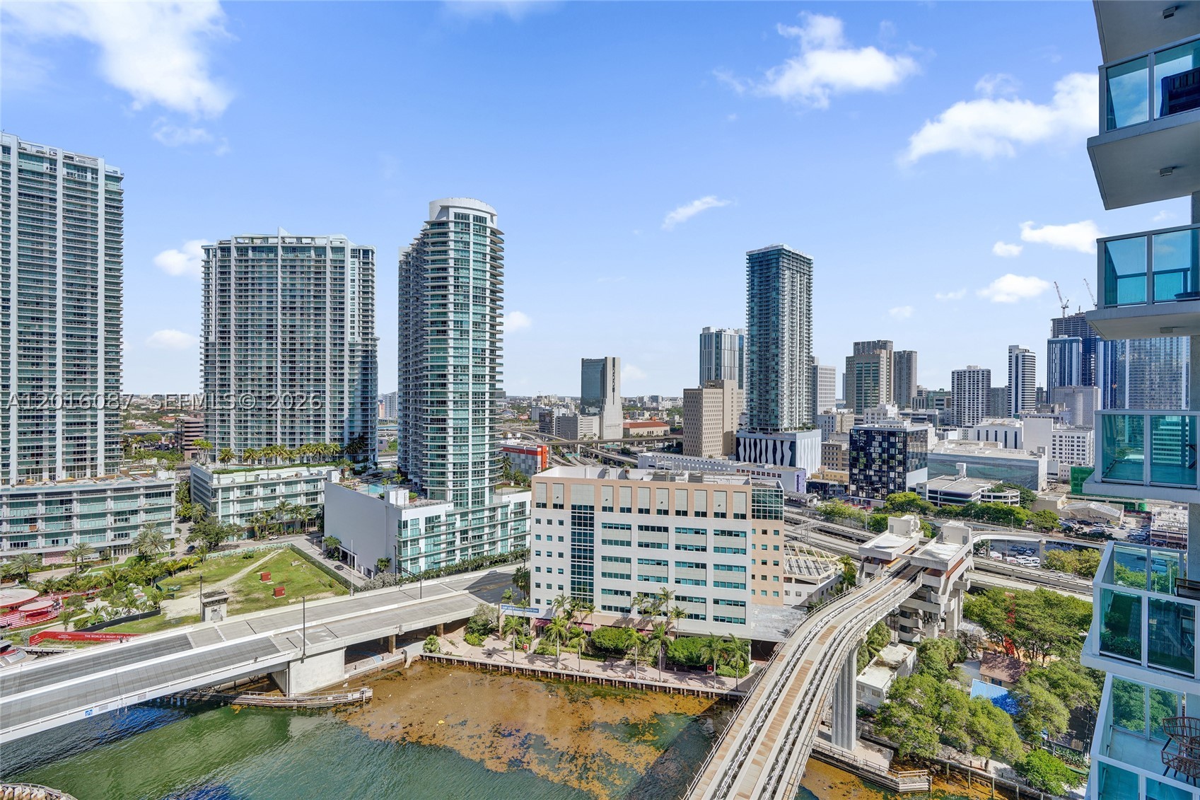 image Brickell on the River North26
