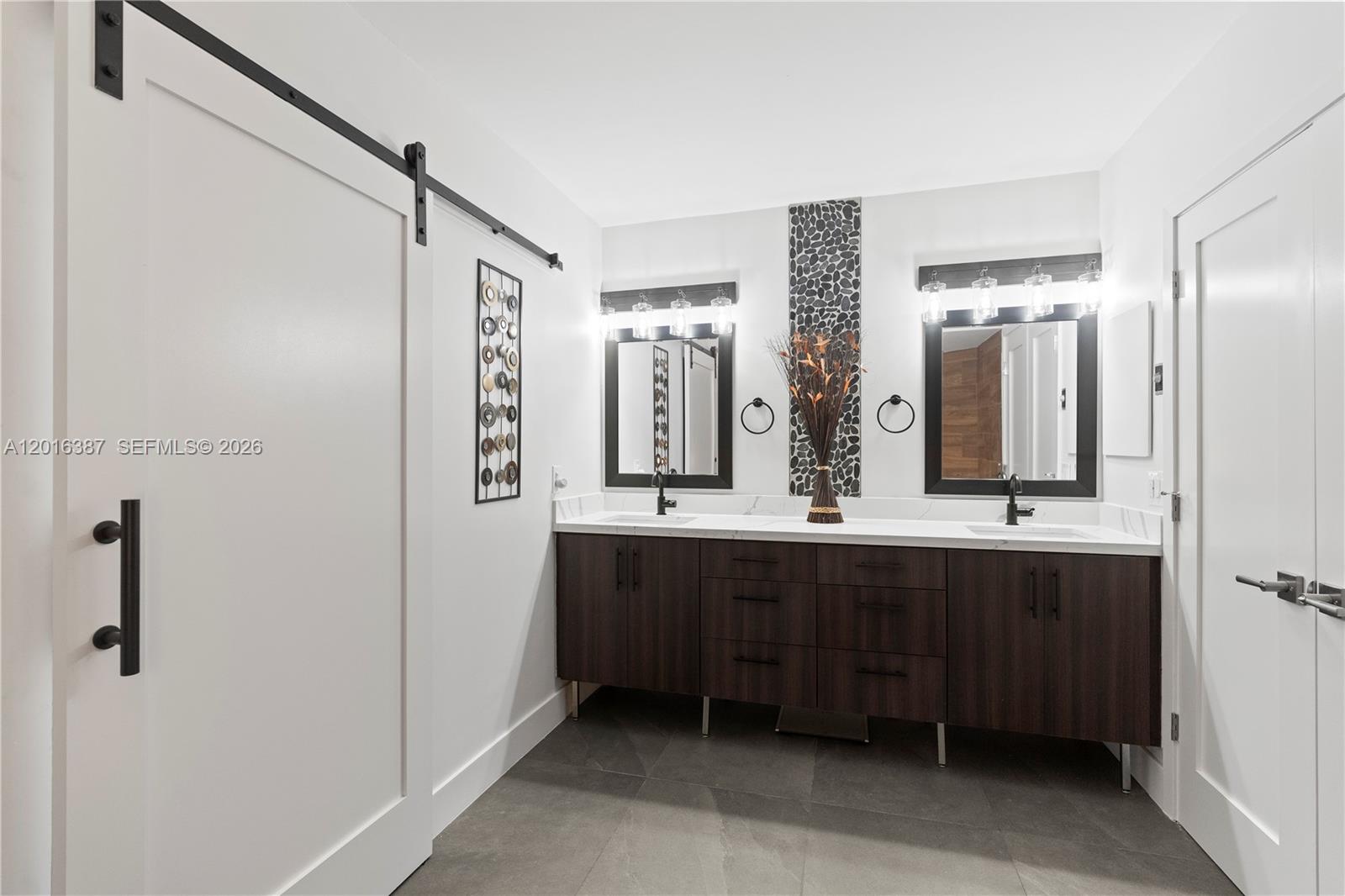 3600 Mystic Pointe Dr #306 Aventura, FL 33180