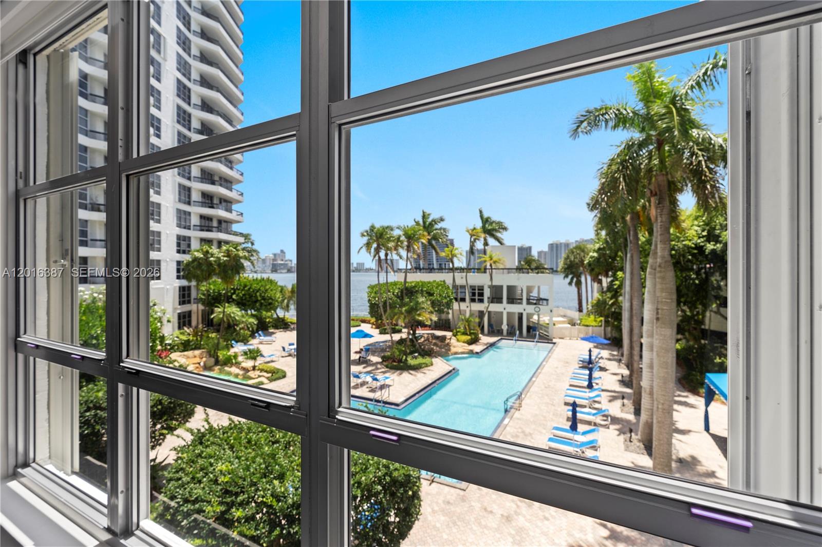 3600 Mystic Pointe Dr #306 Aventura, FL 33180