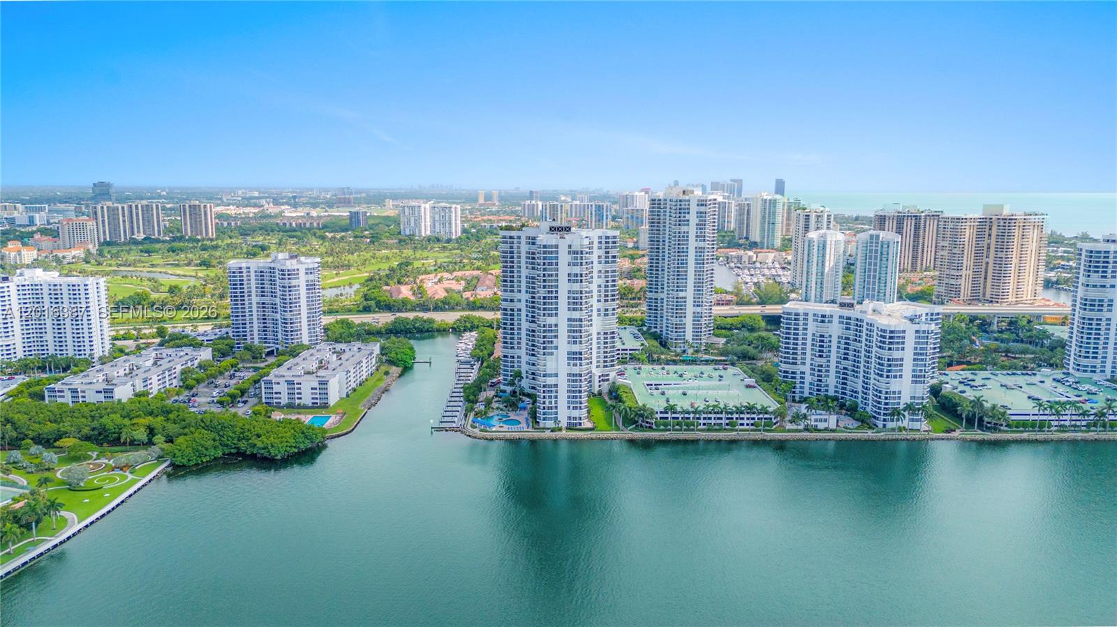 3600 Mystic Pointe Dr #306 Aventura, FL 33180