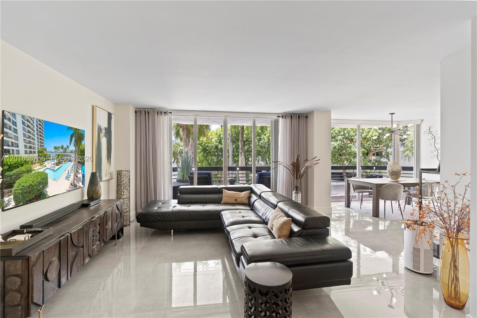 3600 Mystic Pointe Dr #306 Aventura, FL 33180