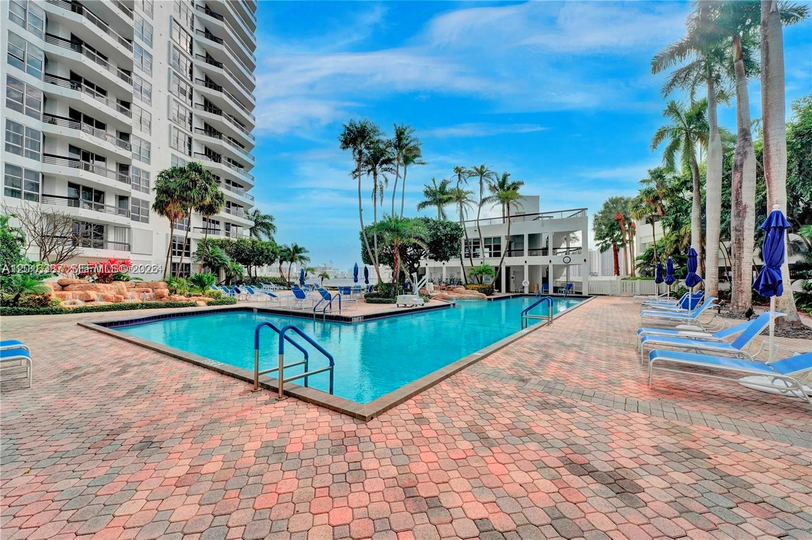 3600 Mystic Pointe Dr #306 Aventura, FL 33180