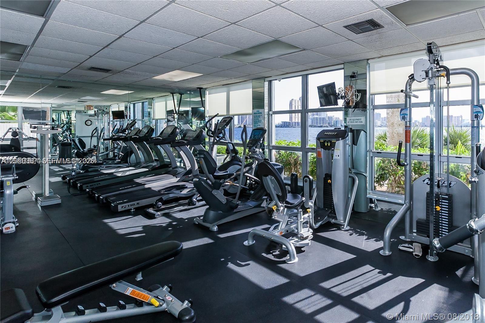 3600 Mystic Pointe Dr #306 Aventura, FL 33180