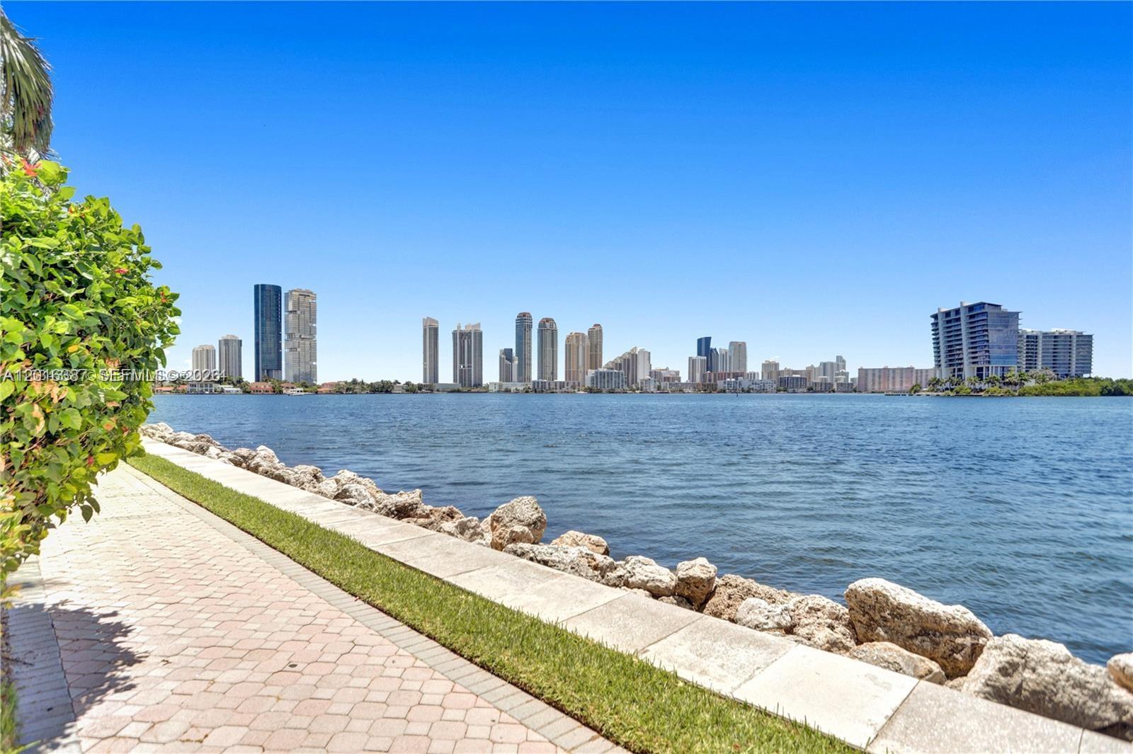 3600 Mystic Pointe Dr #306 Aventura, FL 33180