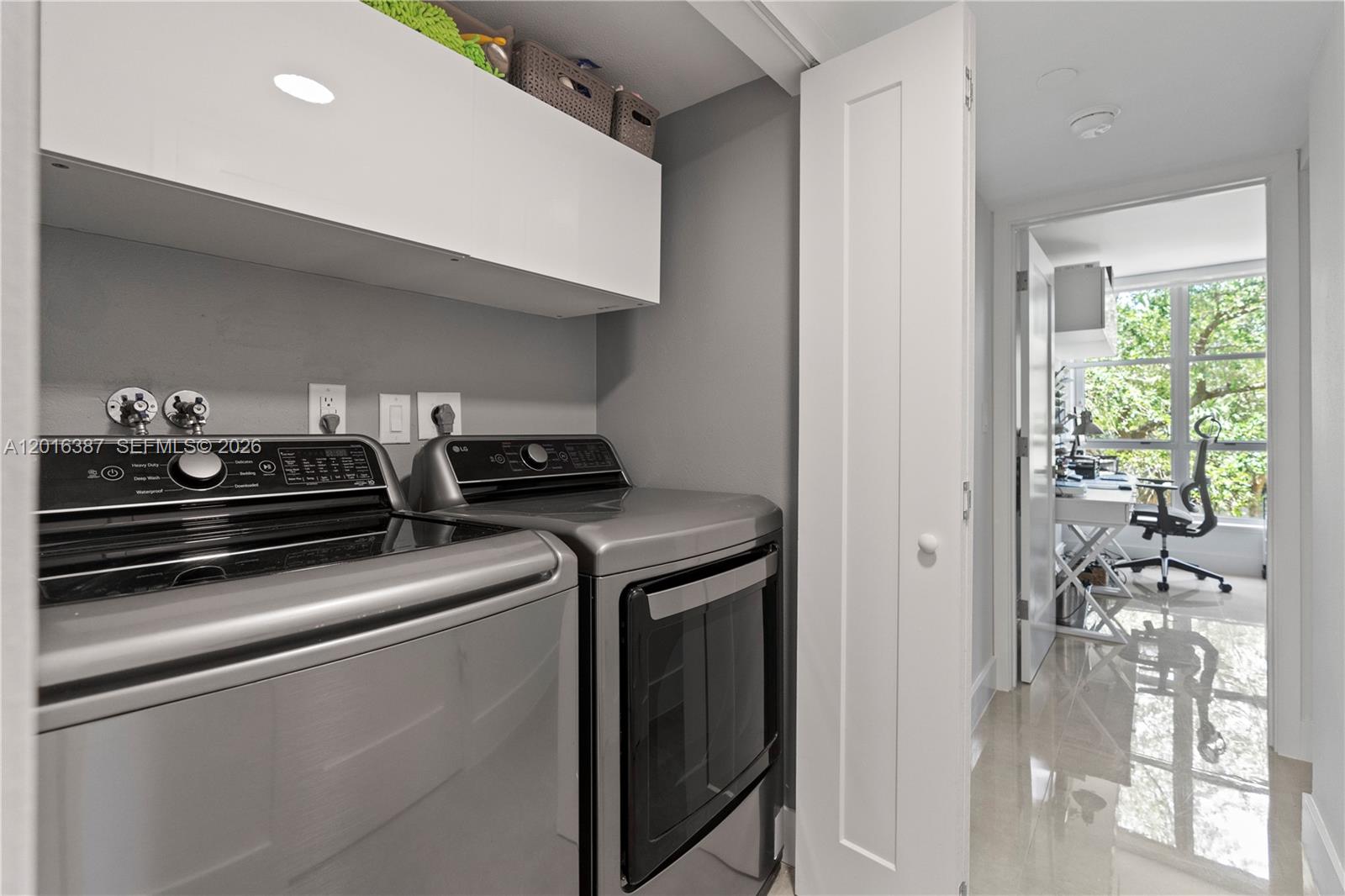 3600 Mystic Pointe Dr #306 Aventura, FL 33180