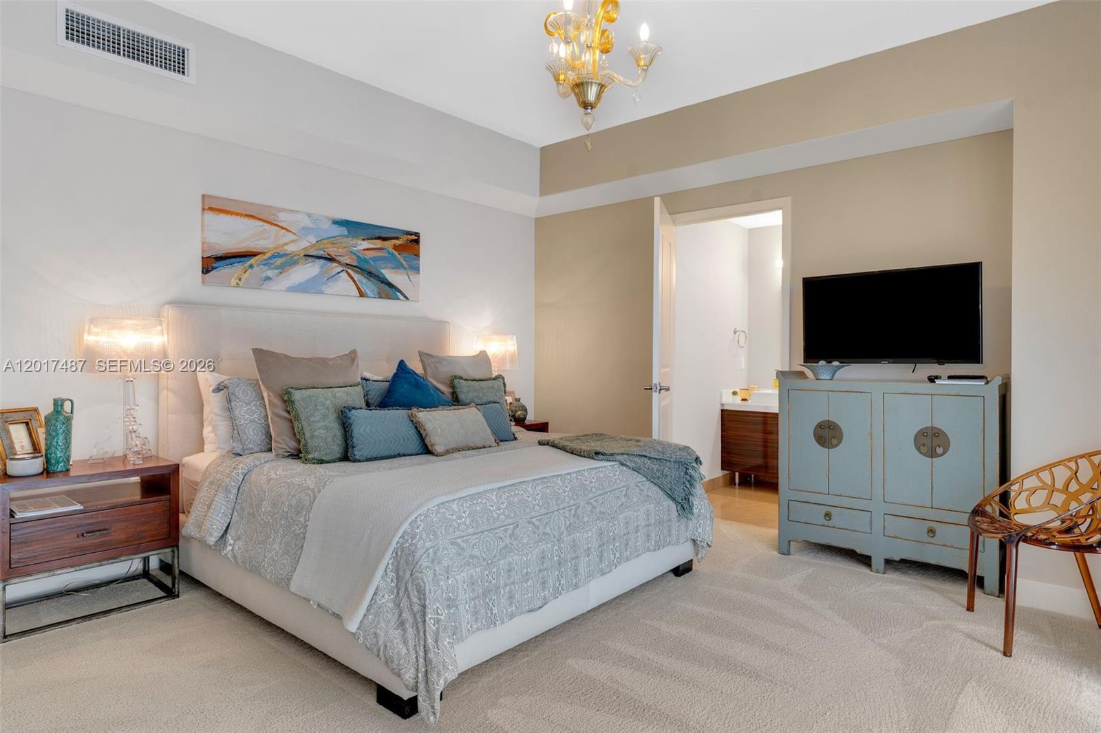 3737 Collins Ave #S-403 Miami Beach, FL 33140