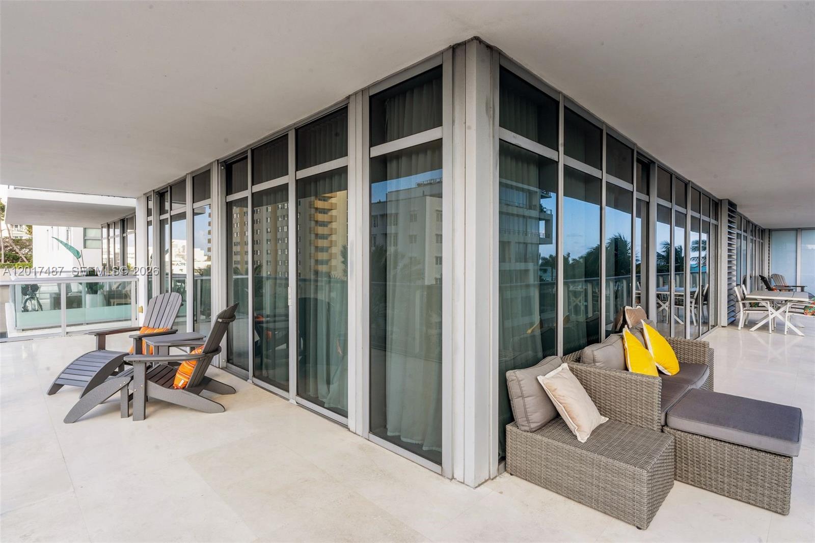 3737 Collins Ave #S-403 Miami Beach, FL 33140