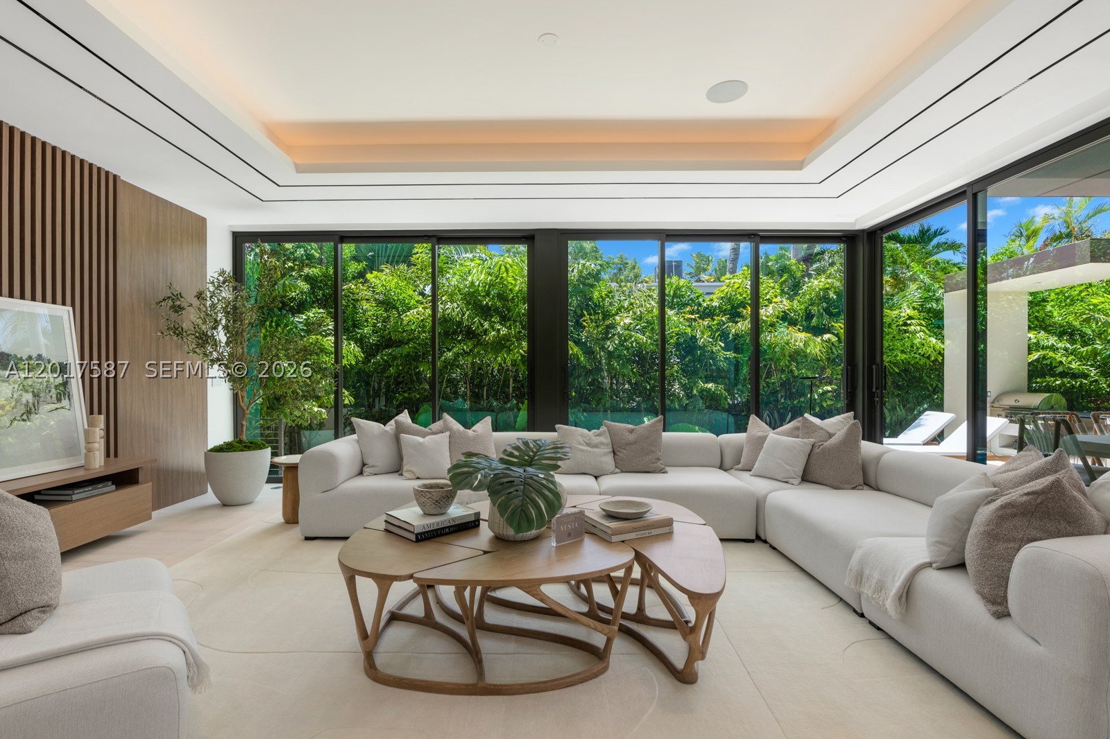 3045 N Bay Rd Miami Beach, FL 33140