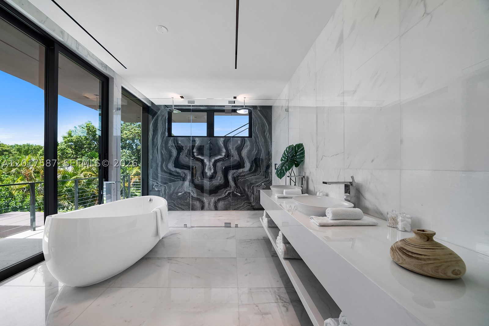 3045 N Bay Rd Miami Beach, FL 33140
