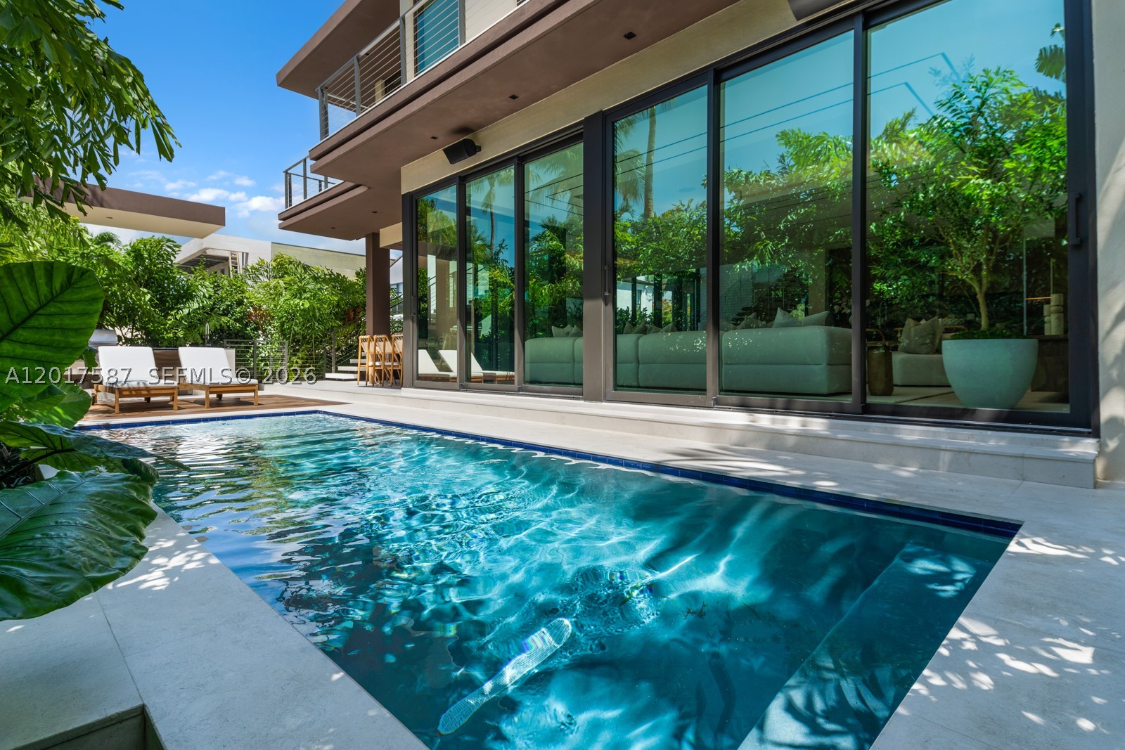 3045 N Bay Rd Miami Beach, FL 33140