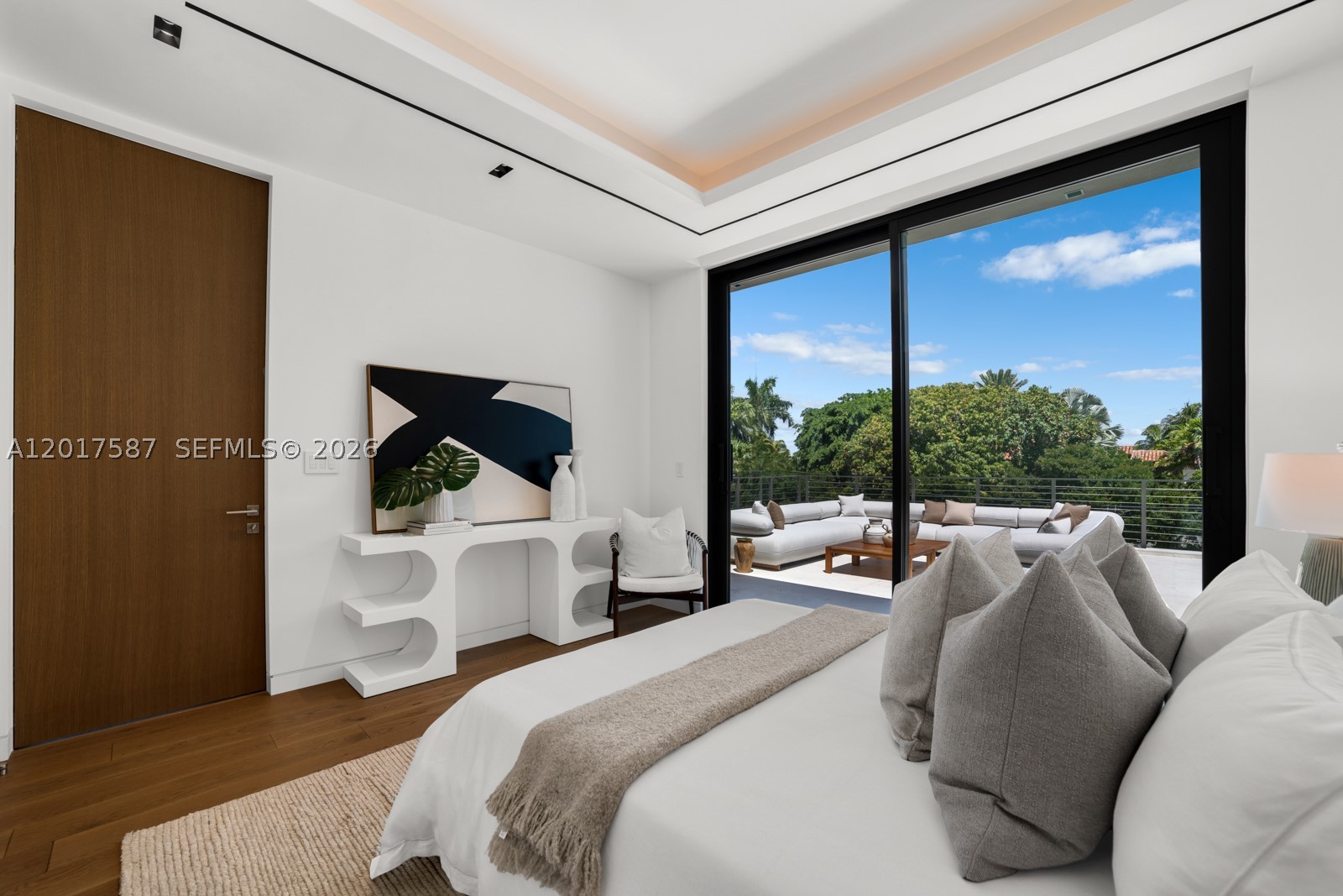 3045 N Bay Rd Miami Beach, FL 33140