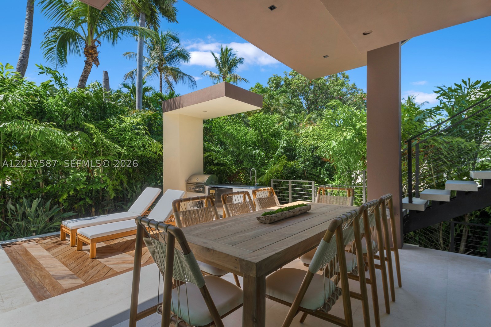 3045 N Bay Rd Miami Beach, FL 33140