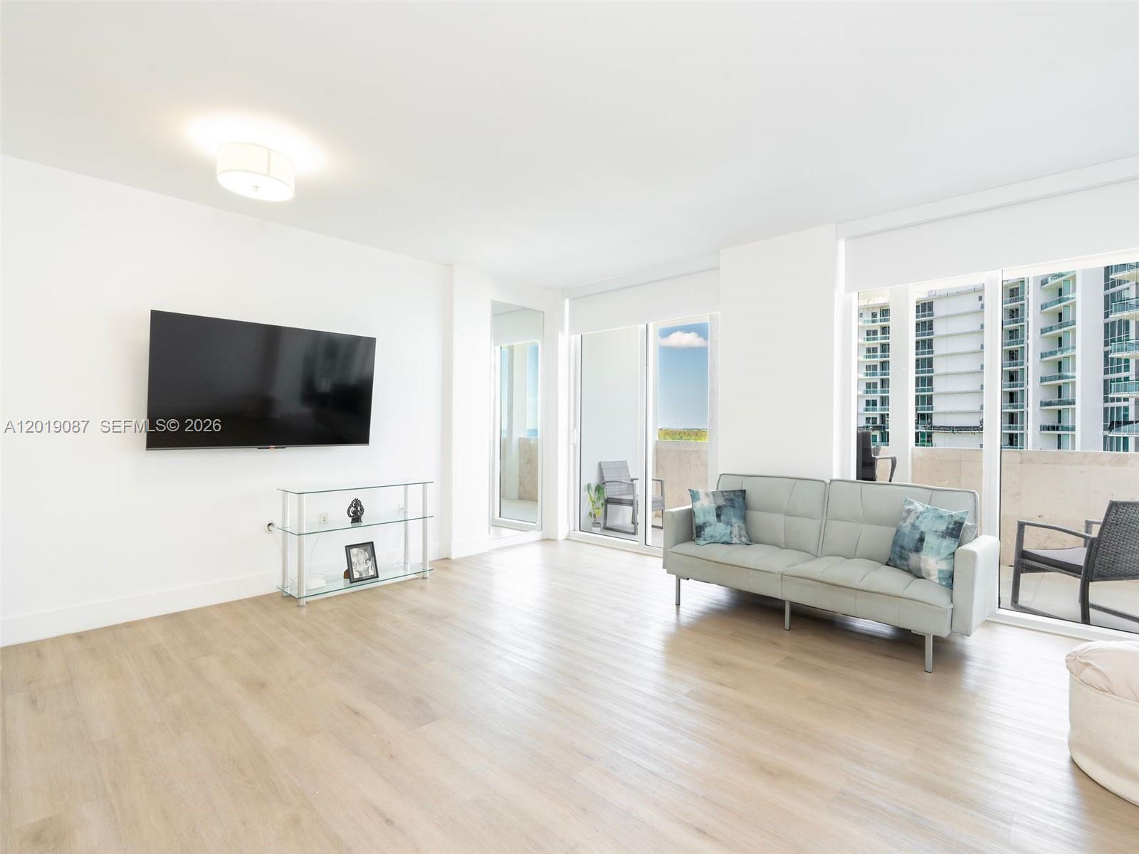 image Harbour House15
