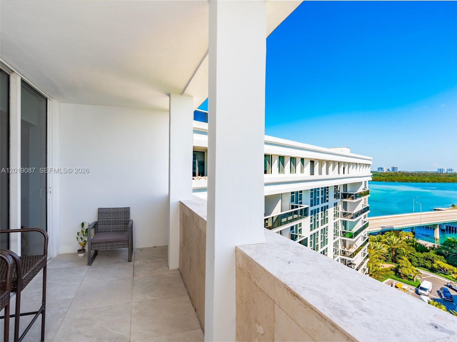 image Harbour House4
