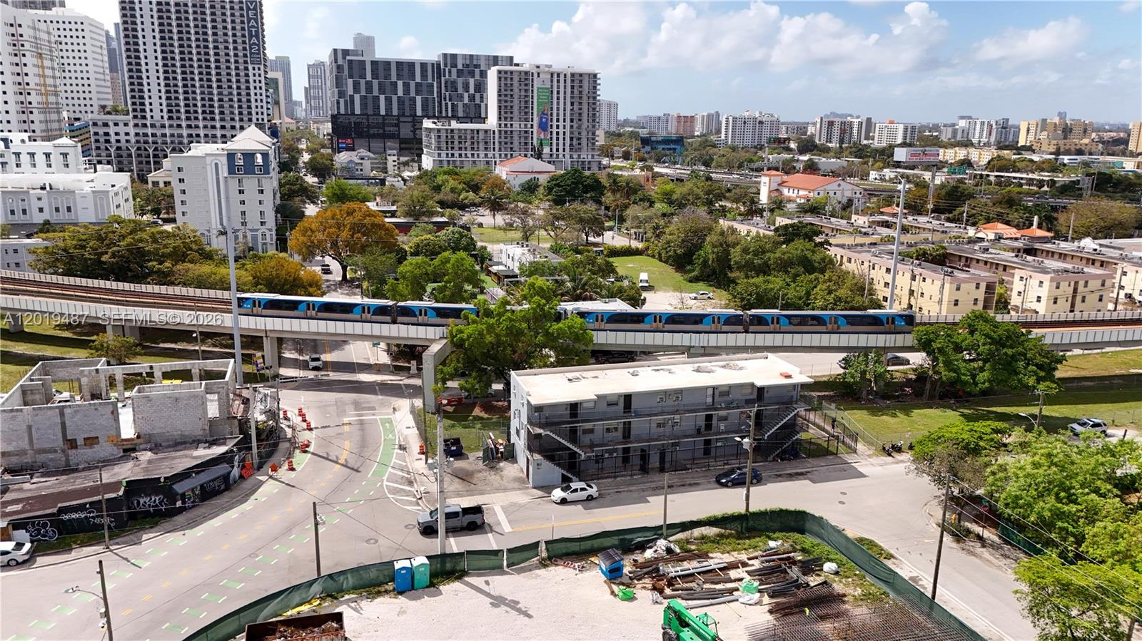 220 NW 11th Ter Miami, FL 33136