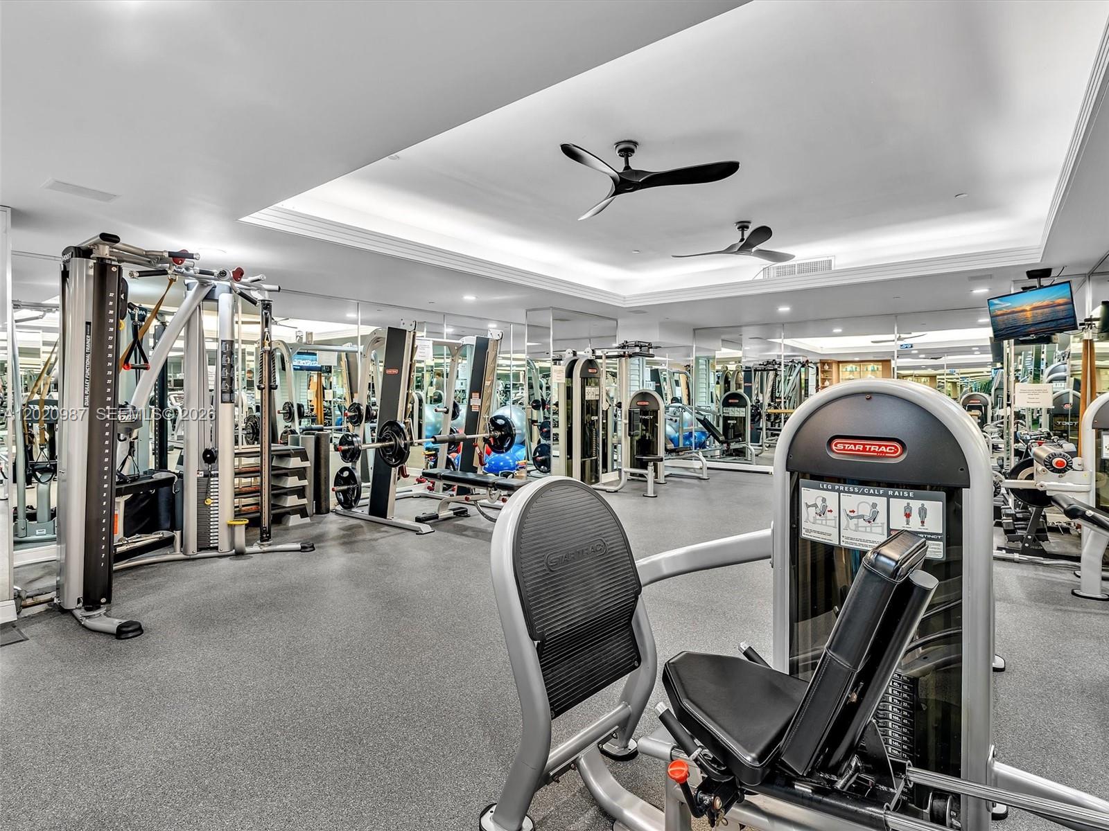 10101 Collins Ave #18C + CABANA Bal Harbour, FL 33154