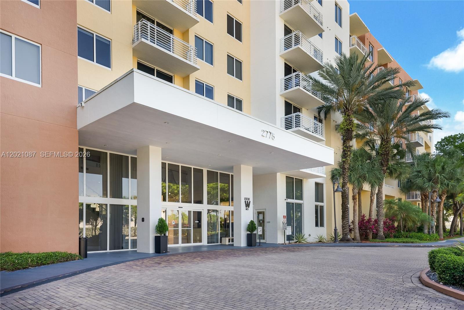 image The Venture at Aventura0
