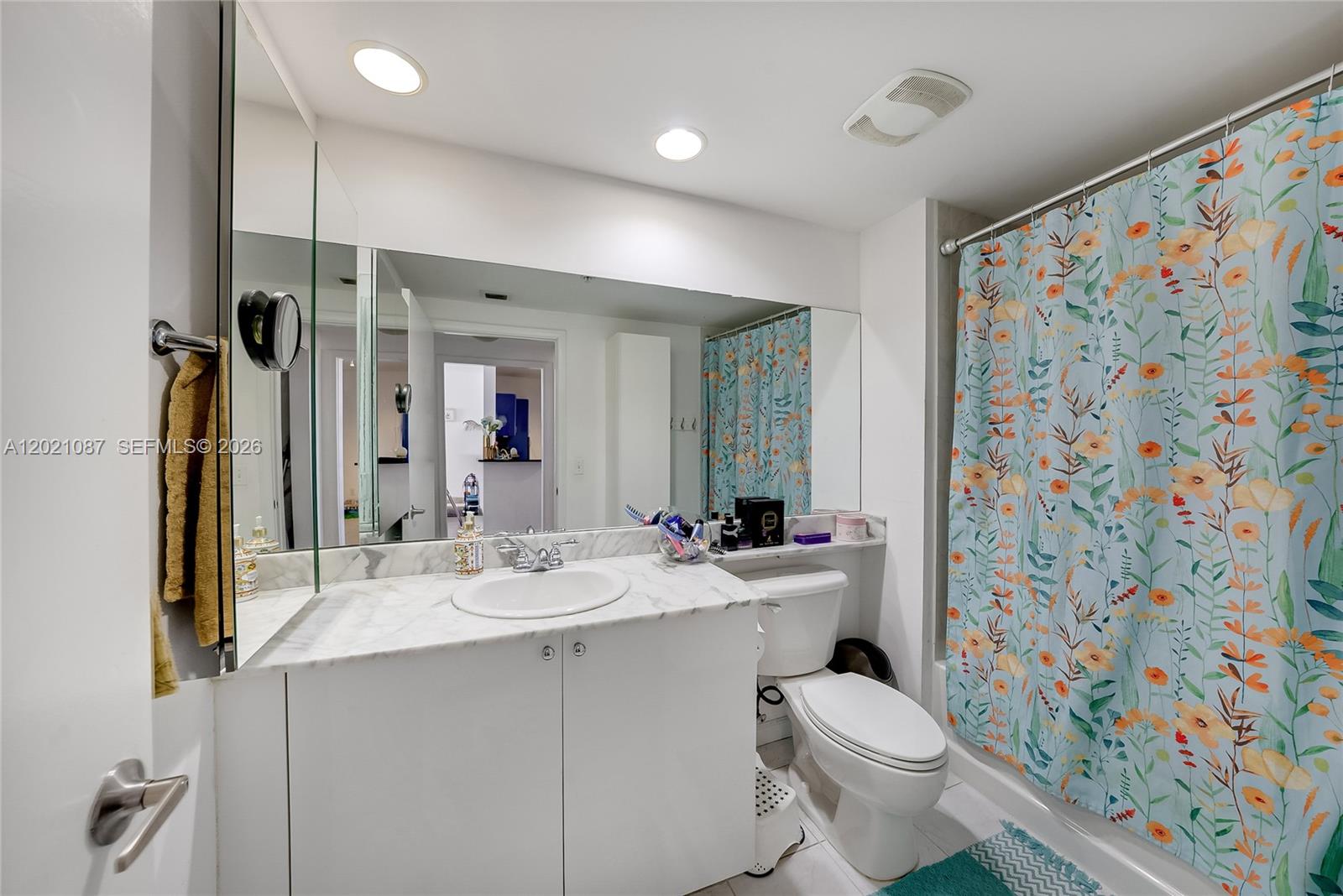 image The Venture at Aventura14