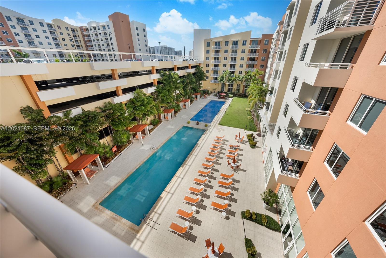 image The Venture at Aventura20
