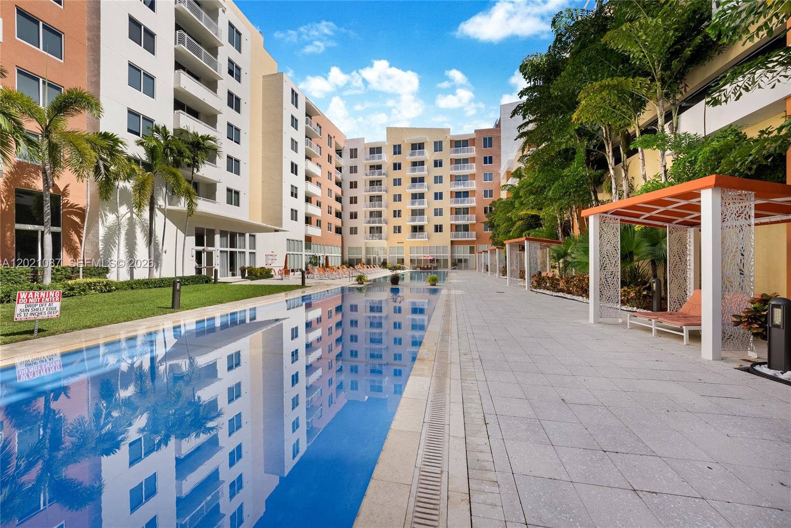 image The Venture at Aventura22