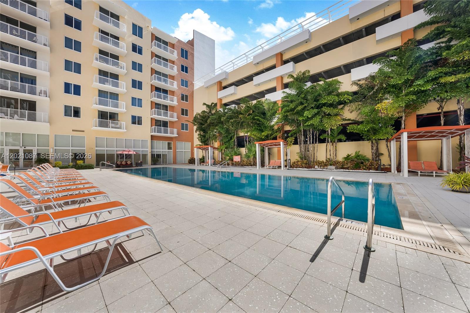 image The Venture at Aventura23