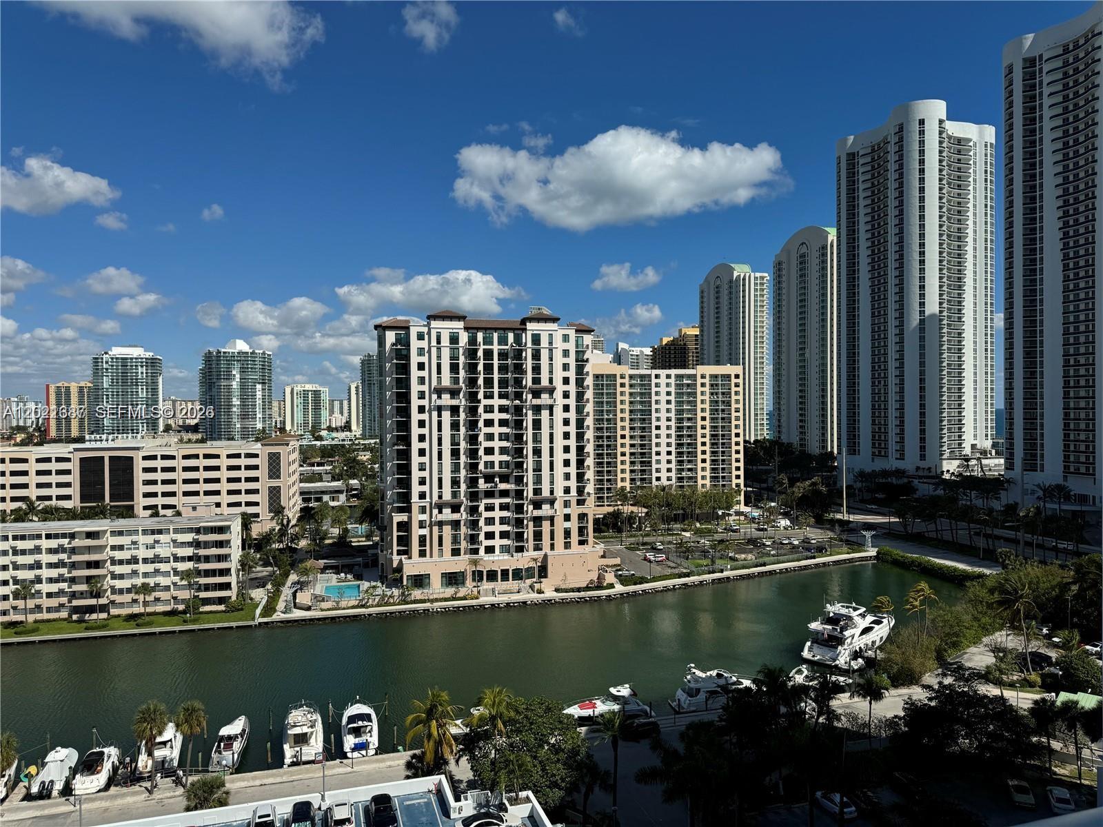 100 Bayview Dr #1428 Sunny Isles Beach, FL 33160