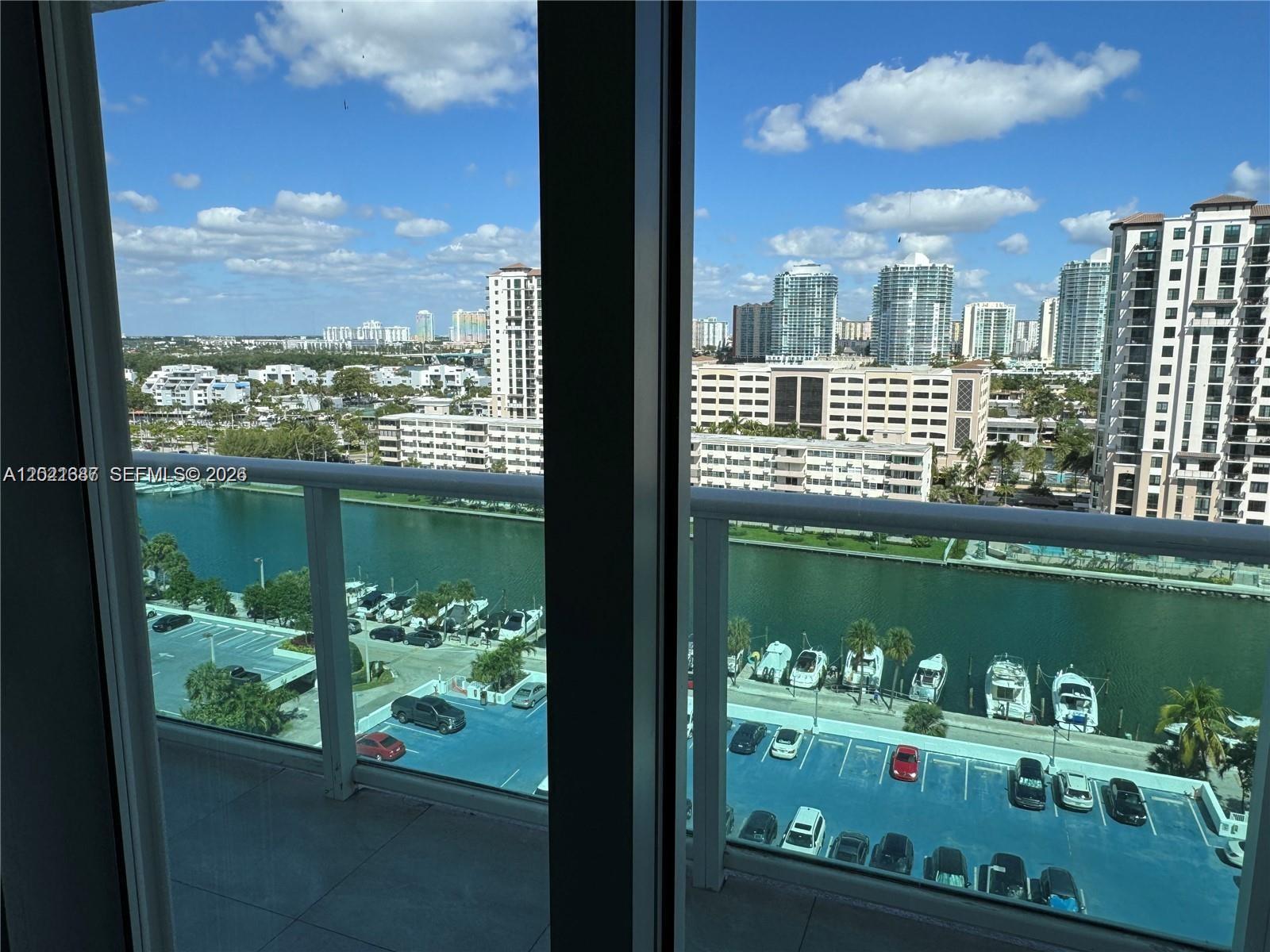 100 Bayview Dr #1428 Sunny Isles Beach, FL 33160