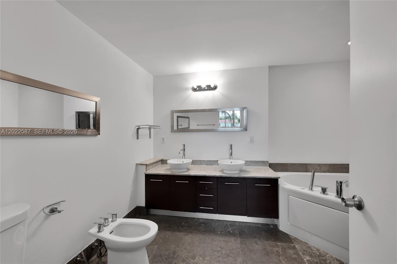 3029 NE 188th St #301 Aventura, FL 33180