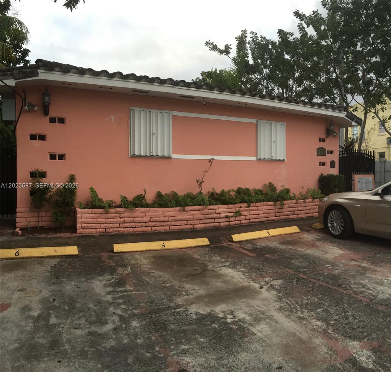 1020 SW 5th St #3 Miami, FL 33130