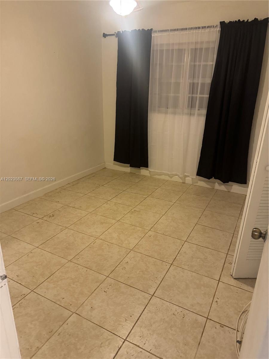 1020 SW 5th St #3 Miami, FL 33130