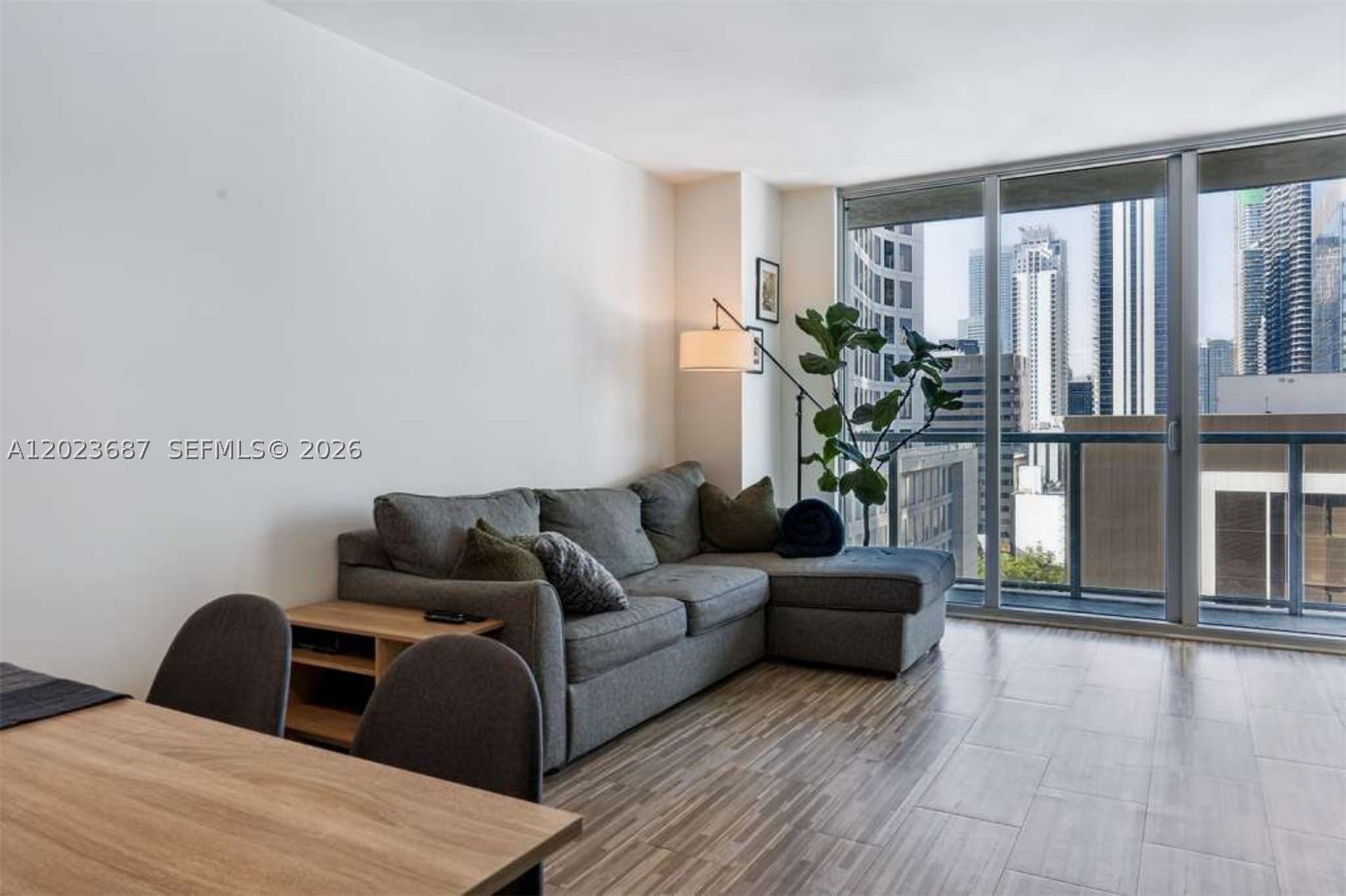 image 500 Brickell West9