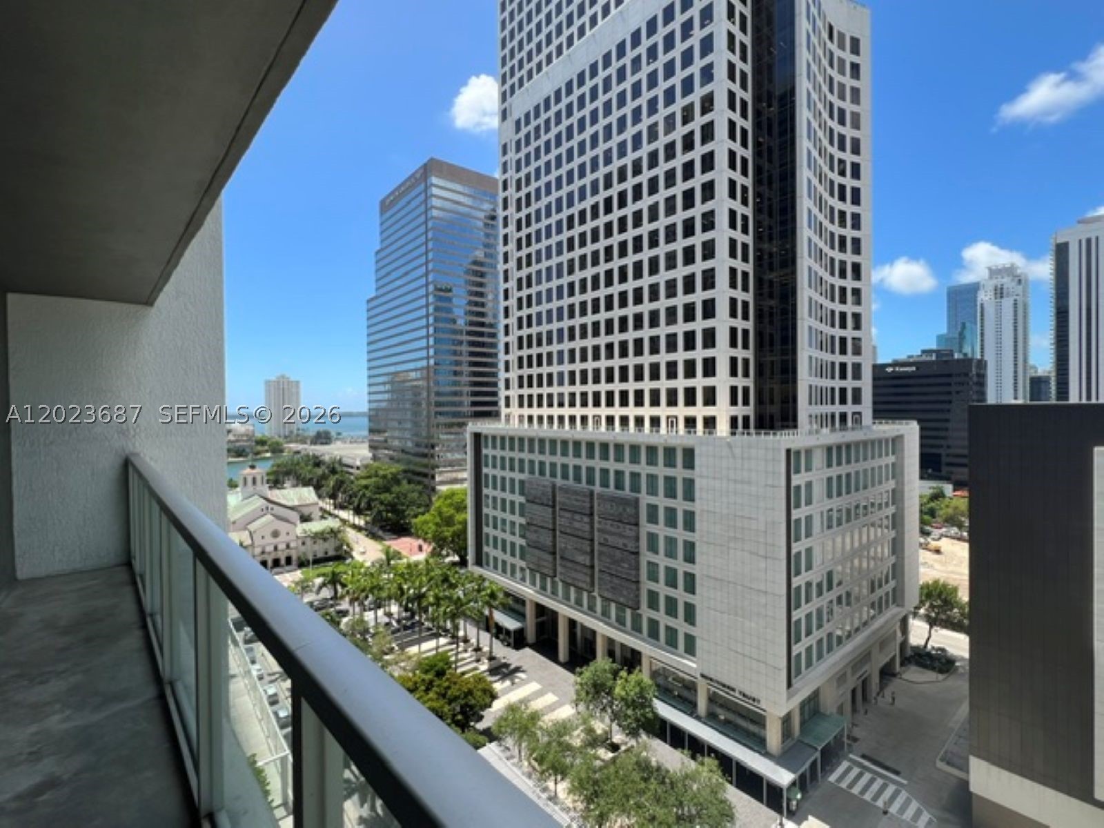 image 500 Brickell West11
