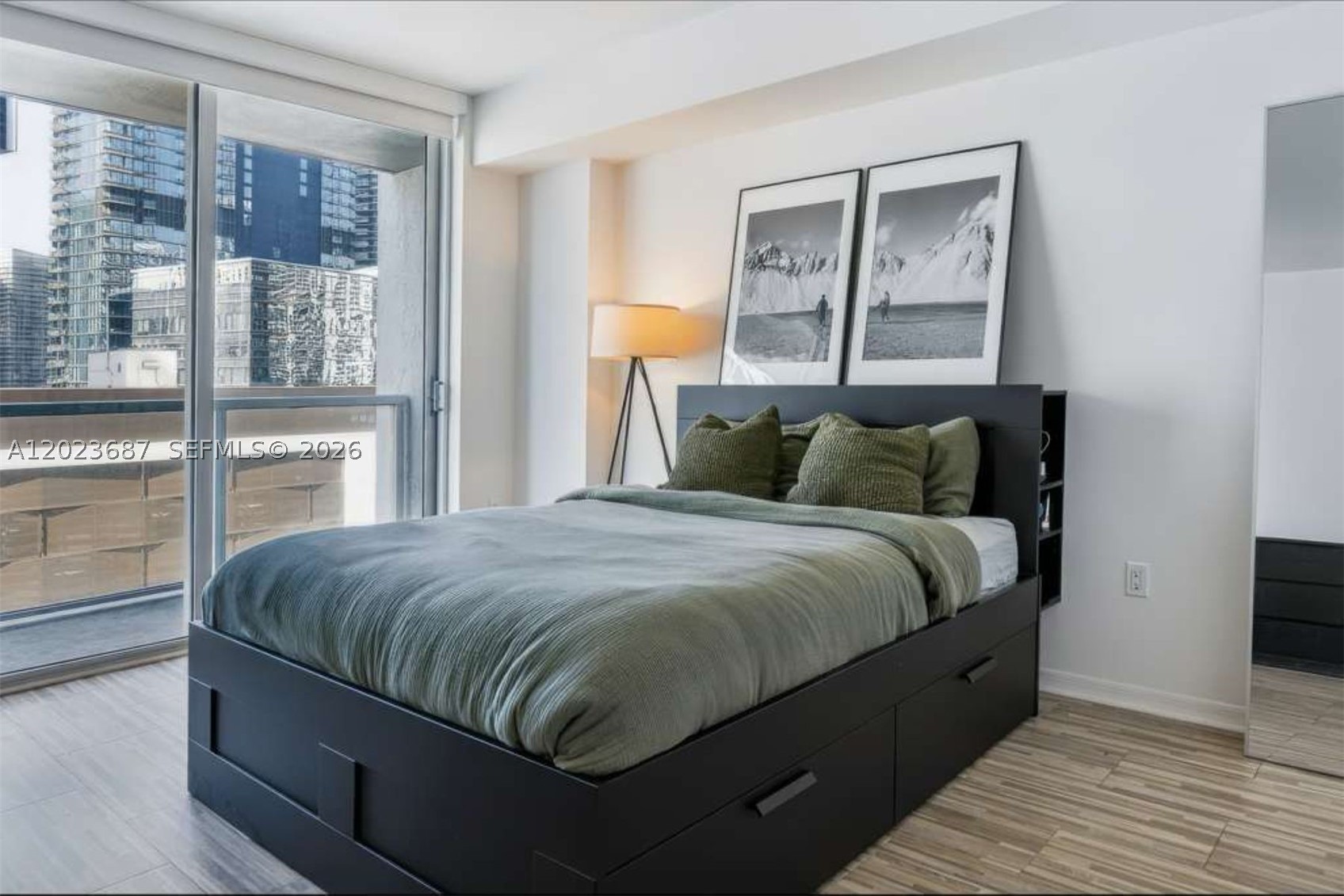 image 500 Brickell West14