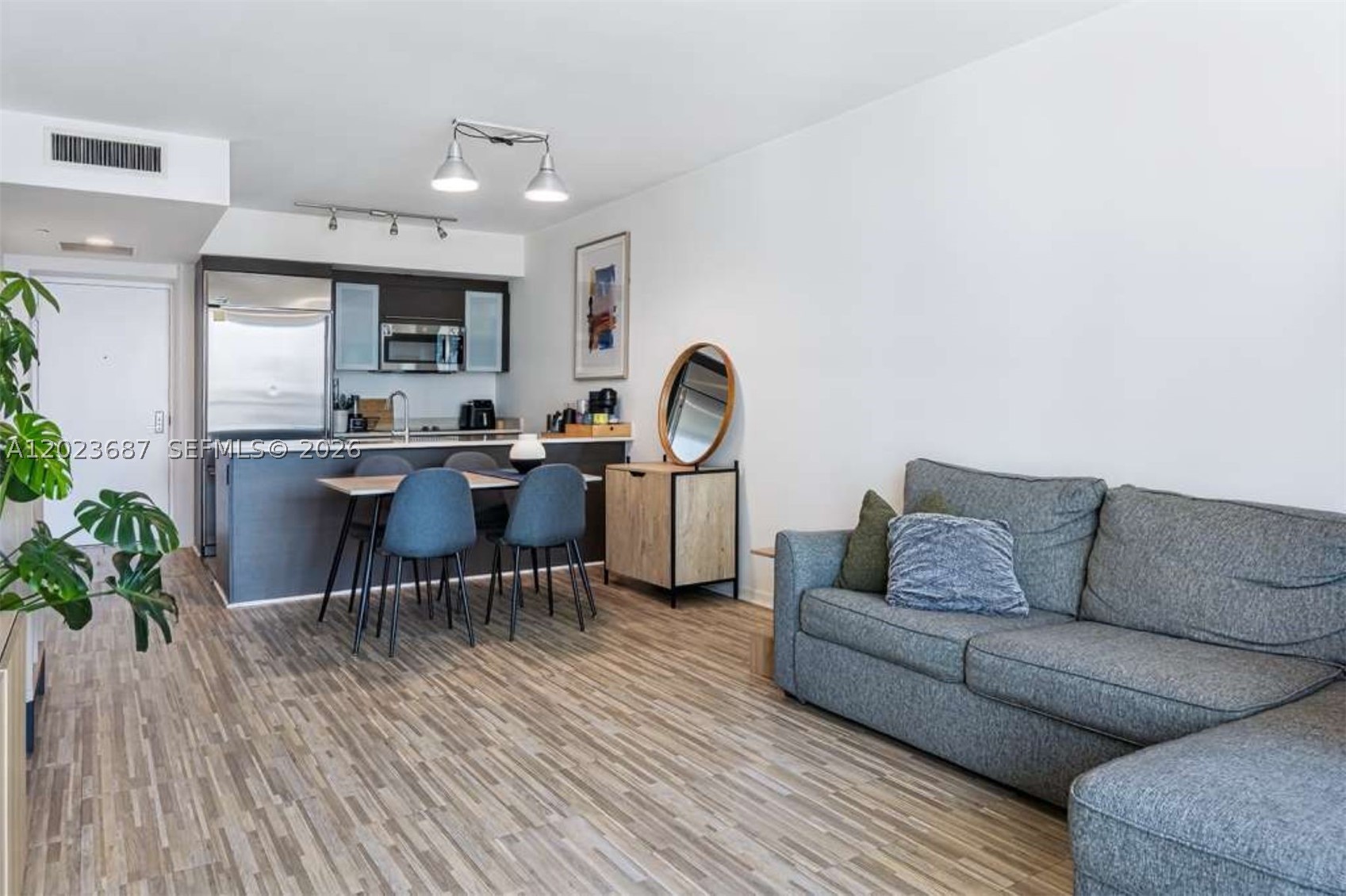 image 500 Brickell West4